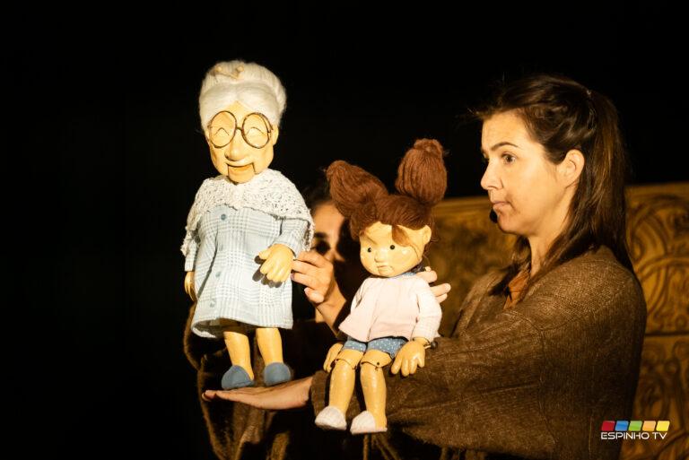 Mar-Marionetas viaja por um mundo escondido numa caixa de costura