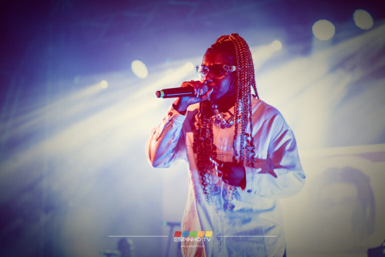 Nenny fez a festa na Praça do Mar em Espinho Nenny fez a festa na Praça do Mar em Espinho