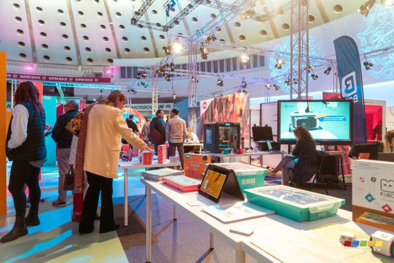 Alunos espinhenses no Tomorrow Summit no Porto