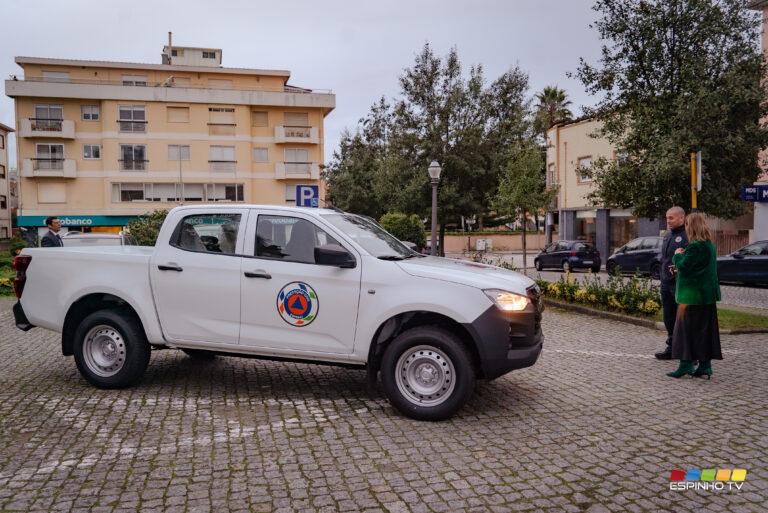 Espinho renova frota municipal e entrega novo veículo à Proteção Civil
