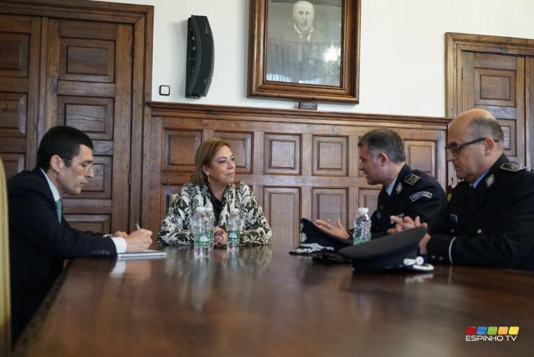 Presidente da Câmara Municipal recebe Comandante da Distrital da PSP Presidente da Câmara Municipal recebe Comandante da Distrital da PSP
