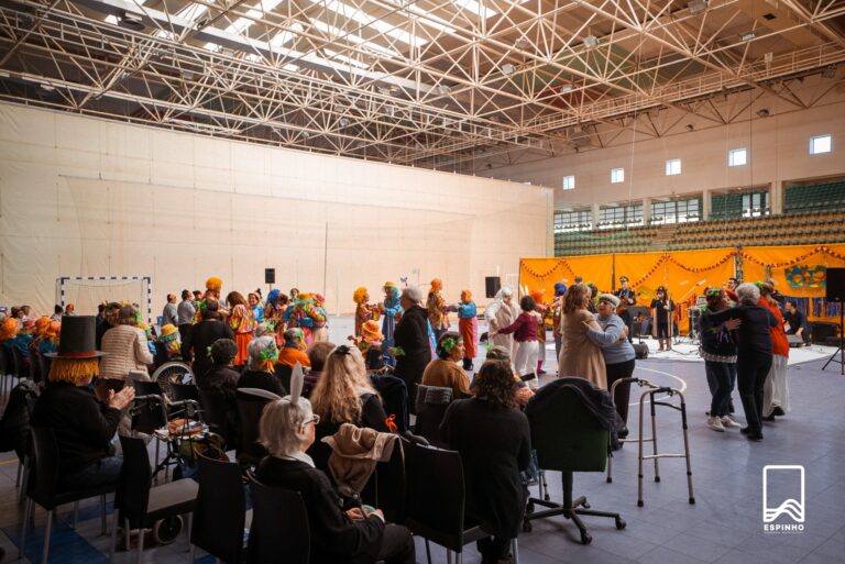 Mais de uma centena de seniore celebram Carnaval das IPSS’s Mais de uma centena de seniore celebram Carnaval das IPSS’s