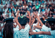 Município de Espinho reforça apoia às famílias com entrega gratuita de kits escolares