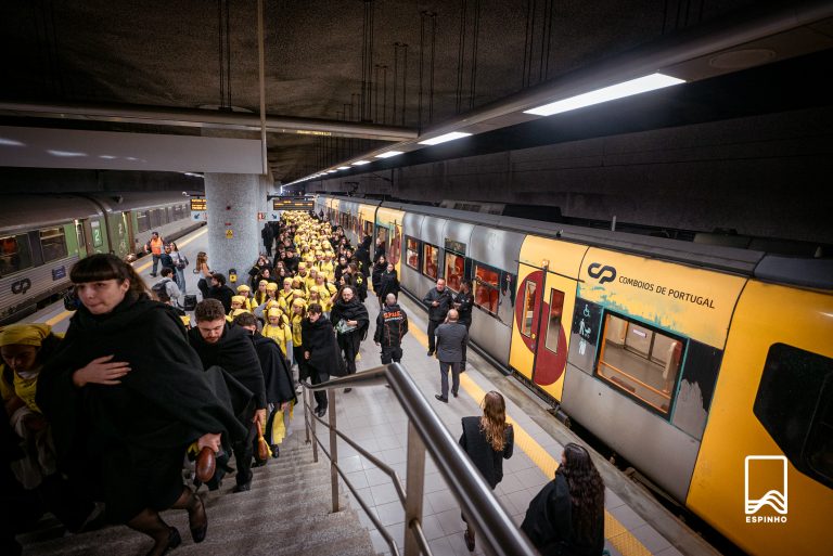 COMBOIO DO CALOIRO 2024 » Espinho enche-se de espírito académico COMBOIO DO CALOIRO 2024 » Espinho enche-se de espírito académico