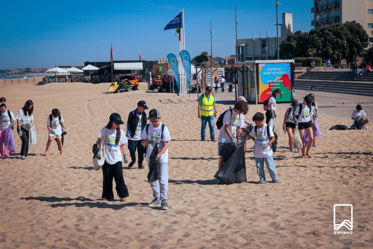 “Plogging – O Nosso Lugar é Aqui” mobilizou comunidade escolar em defesa do ambiente “Plogging – O Nosso Lugar é Aqui” mobilizou comunidade escolar em defesa do ambiente