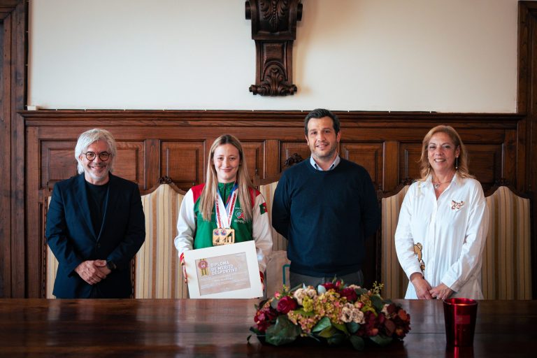 Maria Manuel Lopes distinguida com Diploma de Mérito Desportivo