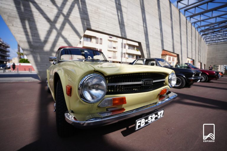 Praça Progresso acolheu mais um encontro de Clássicos do Clube Automóvel de Espinho