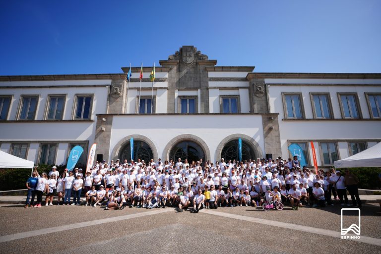Caminhada Solidária mobilizou dezenas de participantes em Espinho Caminhada Solidária mobilizou dezenas de participantes em Espinho