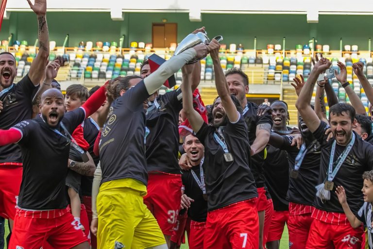 Sporting Clube de Espinho conquista a Taça Pecol com reviravolta emocionante Sporting Clube de Espinho conquista a Taça Pecol com reviravolta emocionante