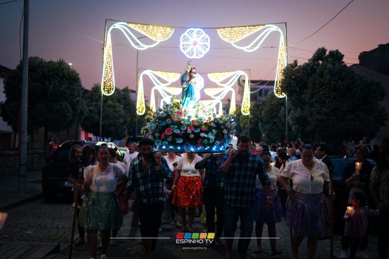 Luz e devoção marcaram a abertura das Festas de Nossa Senhora do Mar