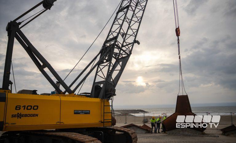 Ministra do Ambiente e Energia visita obra de reabilitação do esporão da Praia dos Pescadores em Silvalde